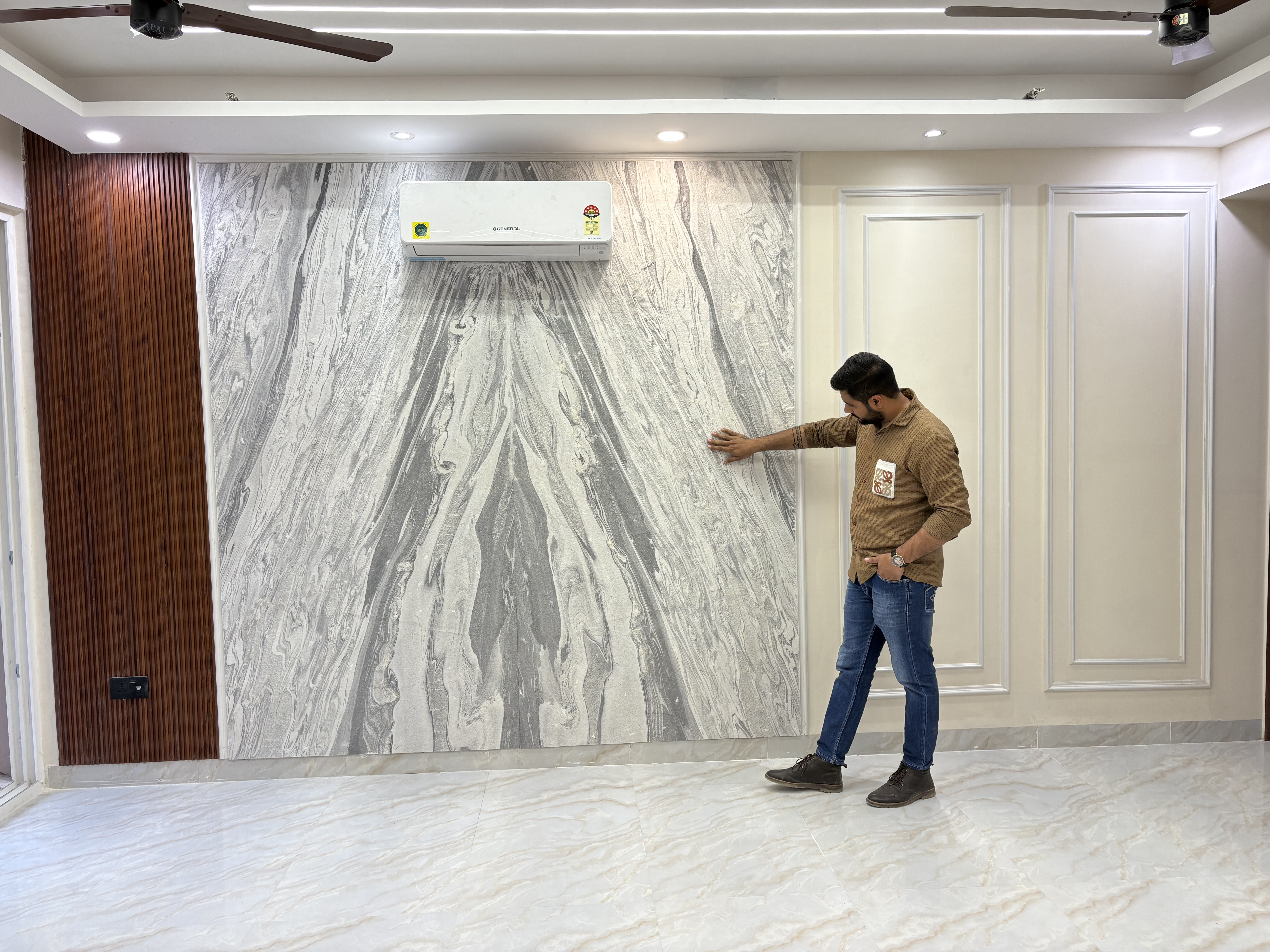 Gaur City interior detail 06